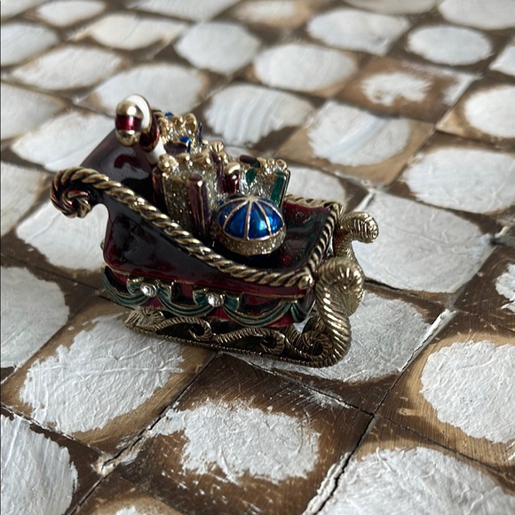 Trinket Box Festive Sleigh with Gifts - Picture 3 of 8